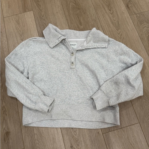 Abercrombie & Fitch Tops - Abercrombie and Fitch Drama Wedge Henley L